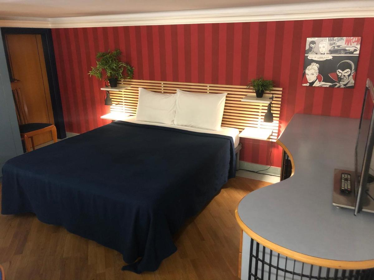 Smln Rooms & Suites Naples Luaran gambar