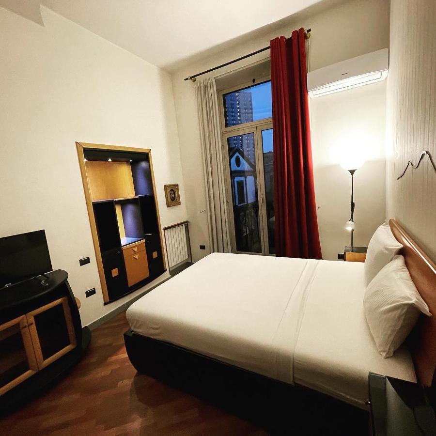 Smln Rooms & Suites Naples Luaran gambar