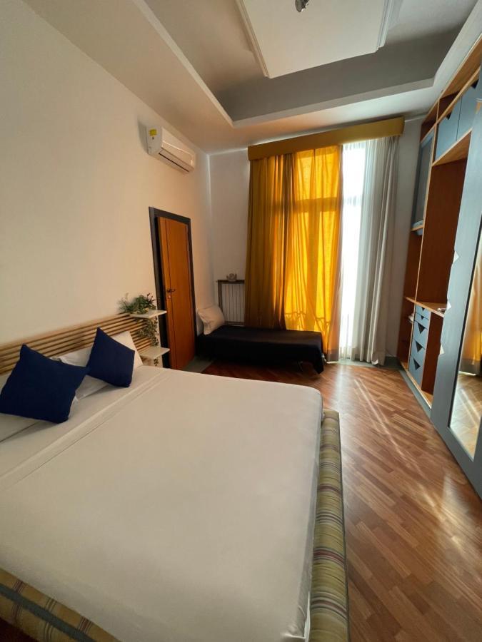 Smln Rooms & Suites Naples Luaran gambar