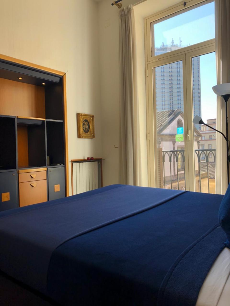 Smln Rooms & Suites Naples Luaran gambar