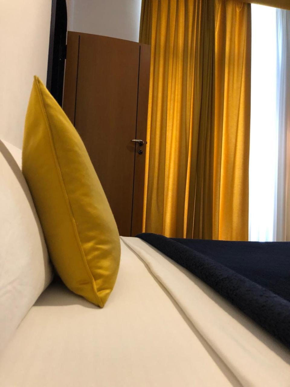 Smln Rooms & Suites Naples Luaran gambar